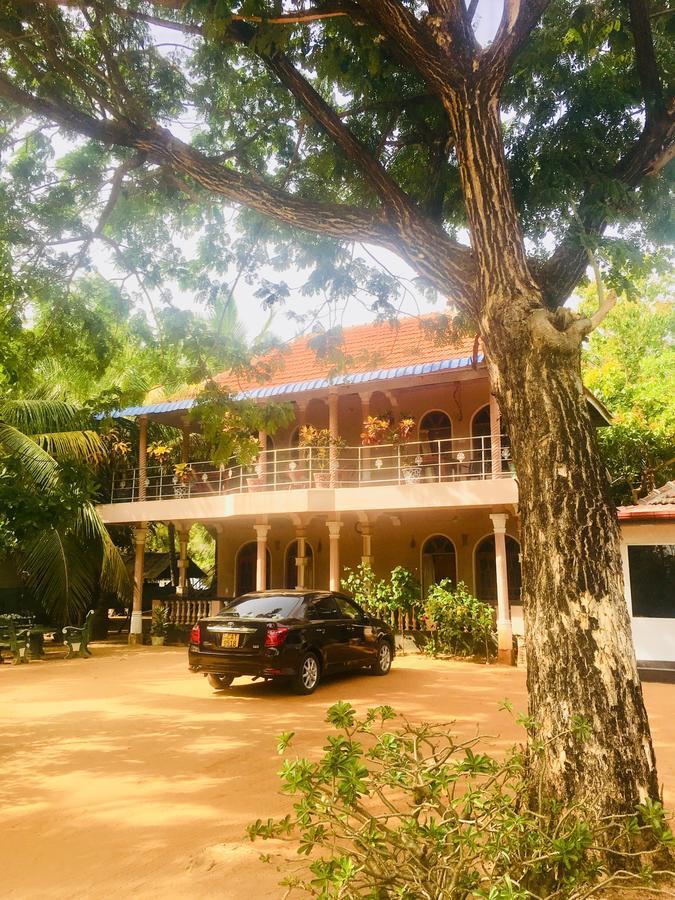New Land Guest House Batticaloa Exterior photo