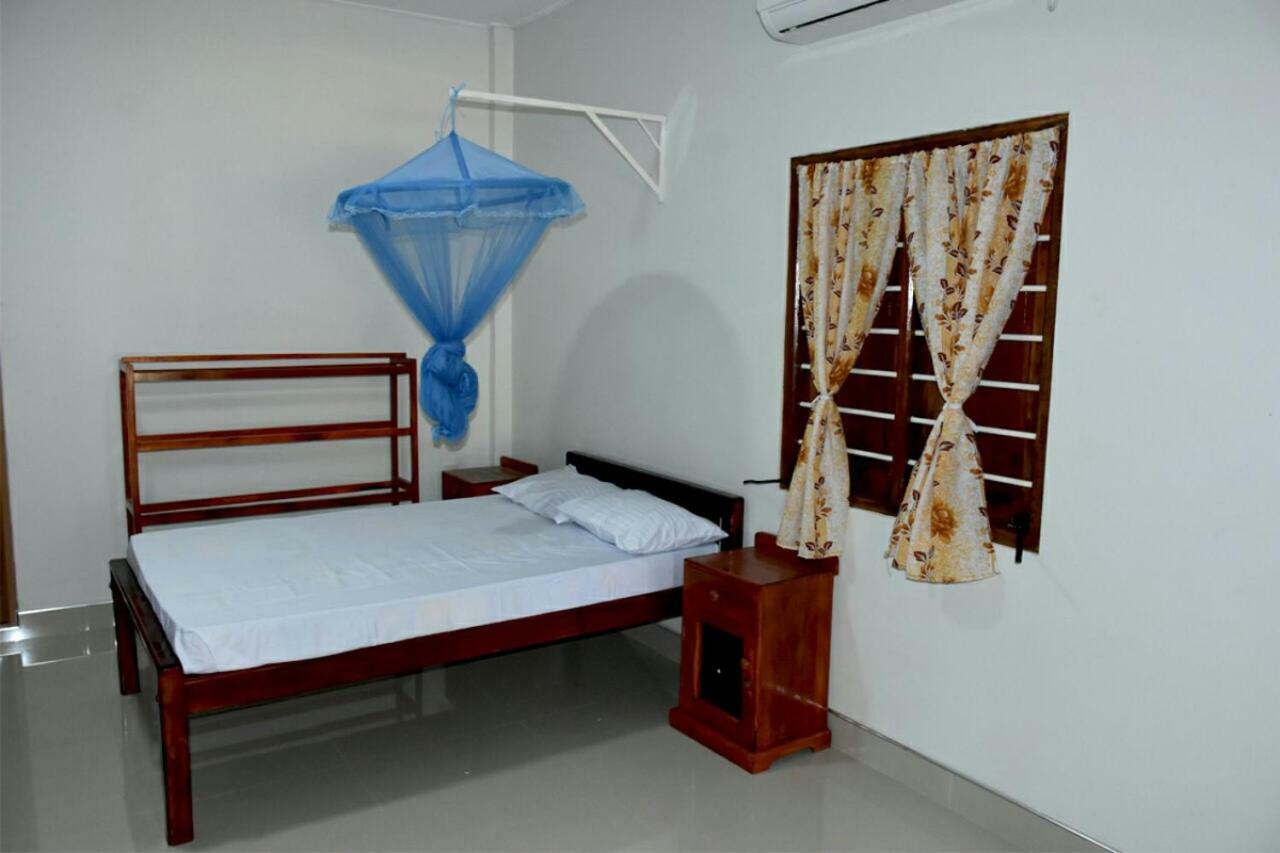 New Land Guest House Batticaloa Exterior photo